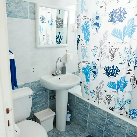 Апартаменты Mackenzie 101 *