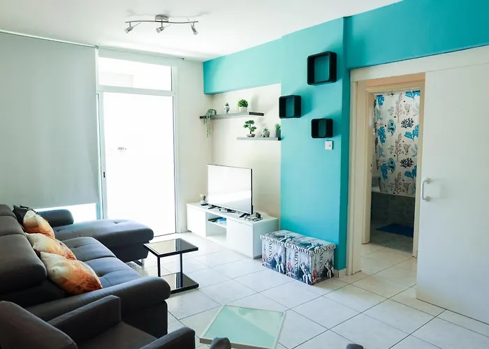 Mackenzie 101 * ラルナカ